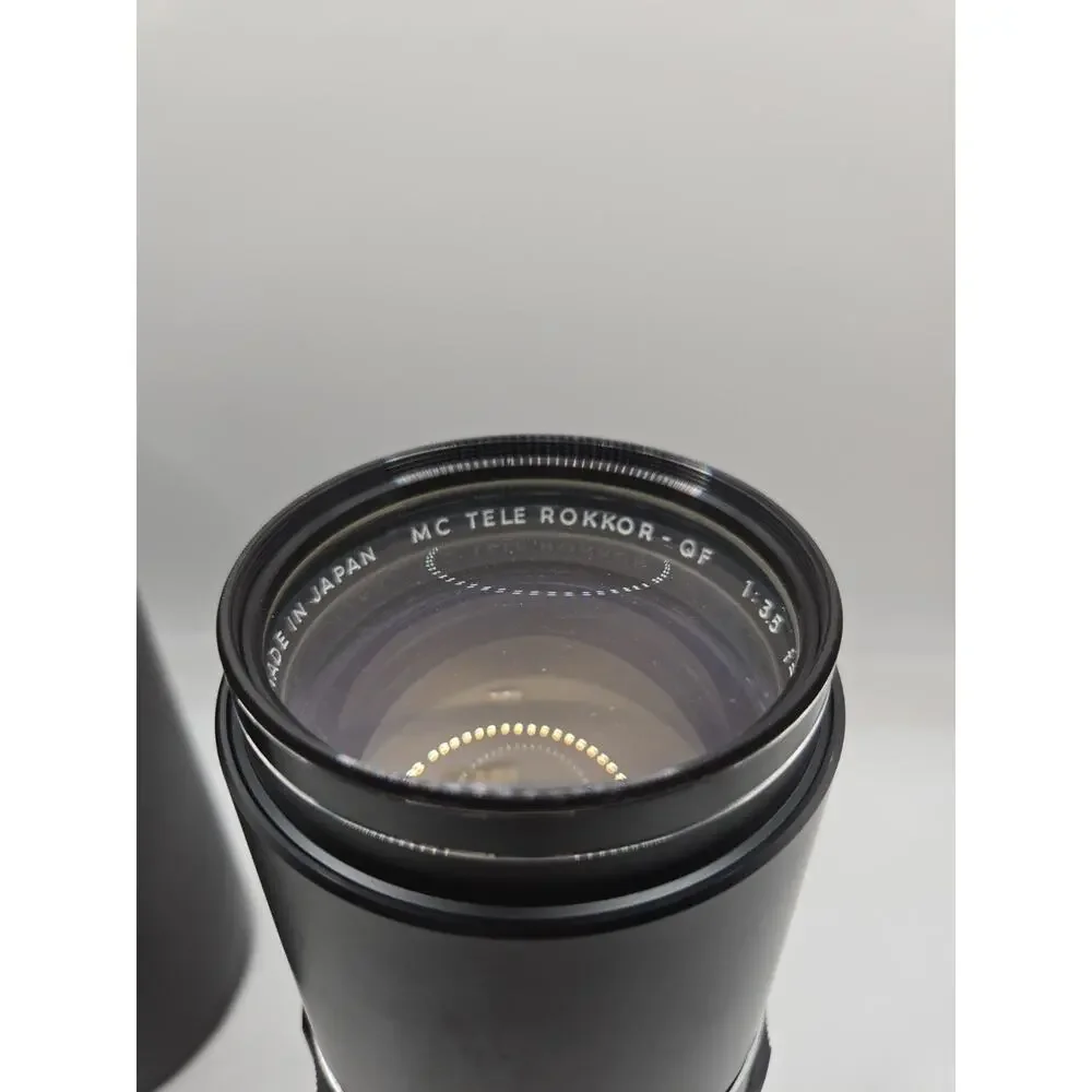 Minolta MC Tele Rokkor QF 1:3.5 200mm zoom lens f/3.5 filter caps & case MF